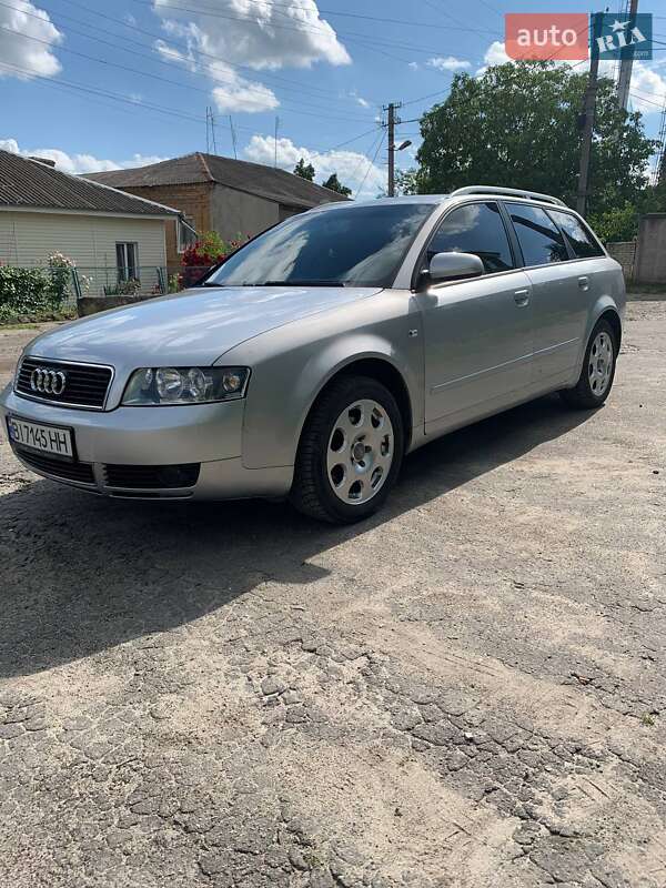 Универсал Audi A4 2003 в Остроге