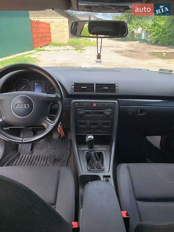 Универсал Audi A4 2003 в Остроге