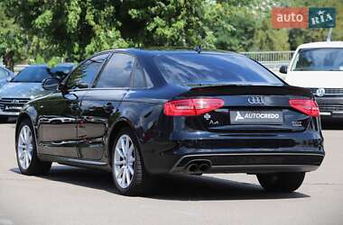 Седан Audi A4 2015 в 