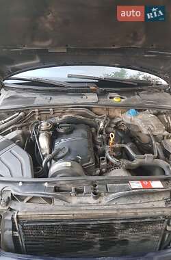 Седан Audi A4 2001 в 