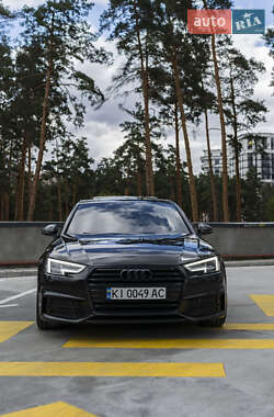 Седан Audi A4 2016 в 