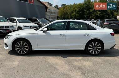Седан Audi A4 2023 в 