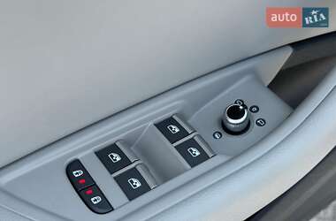 Седан Audi A4 2023 в 