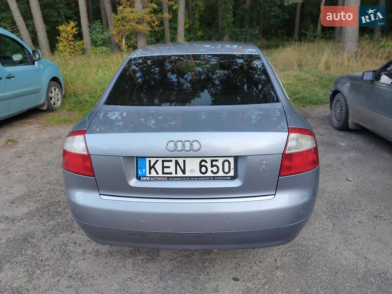 Седан Audi A4 2004 в Чернигове