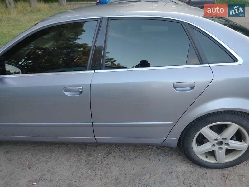 Седан Audi A4 2004 в Чернигове
