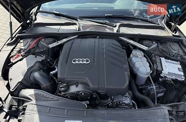 Седан Audi A4 2020 в 