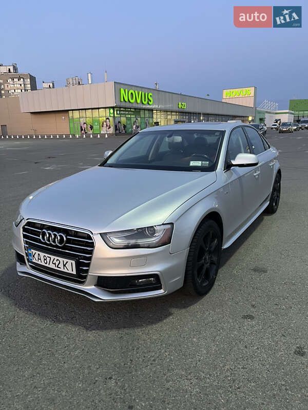 Седан Audi A4 2014 в 