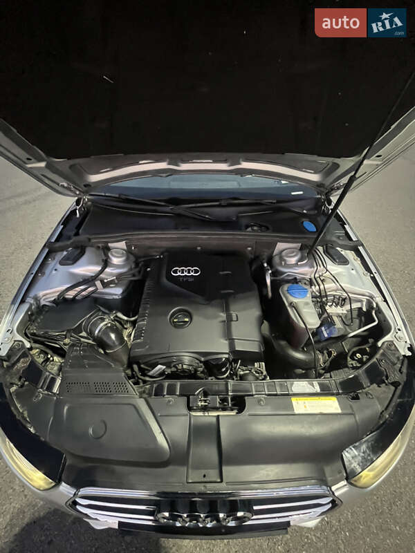 Седан Audi A4 2014 в Киеве