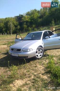 Седан Audi A4 2000 в Тальному