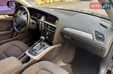 Седан Audi A4 2012 в 