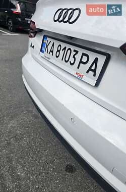 Седан Audi A4 2015 в 