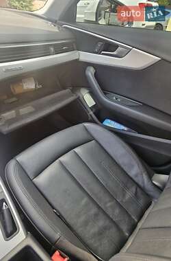 Седан Audi A4 2015 в 