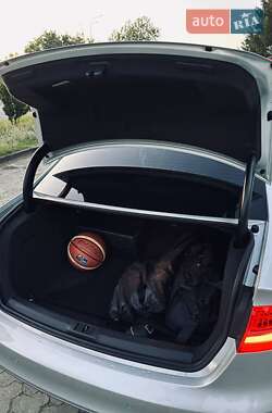 Седан Audi A4 2014 в 