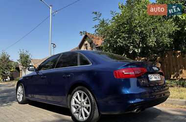 Седан Audi A4 2015 в 