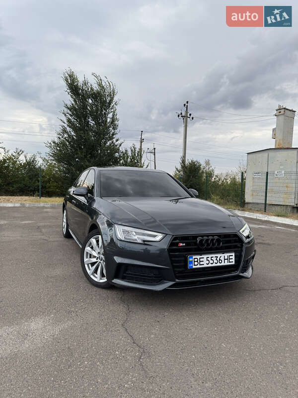 Седан Audi A4 2017 в Николаеве