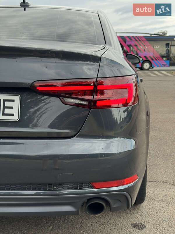Седан Audi A4 2017 в Николаеве