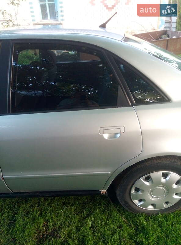 Седан Audi A4 1998 в Ярмолинцах