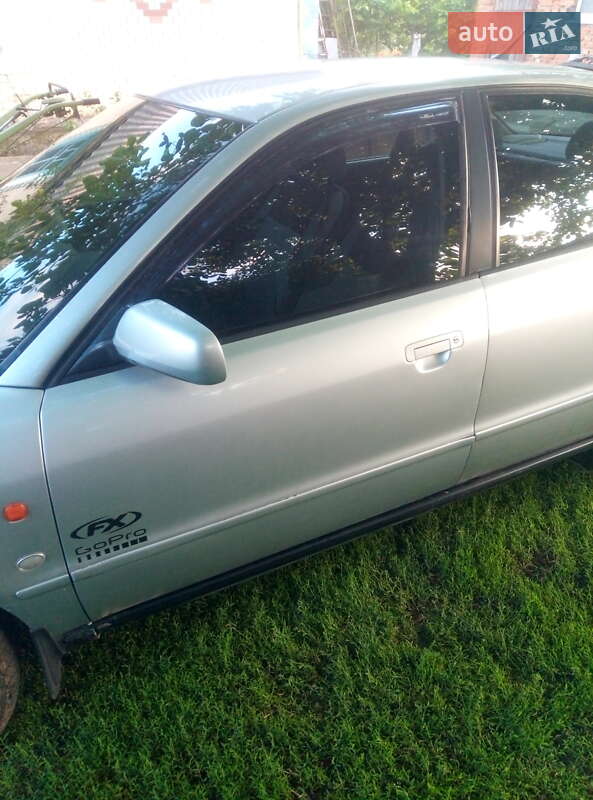 Седан Audi A4 1998 в Ярмолинцах