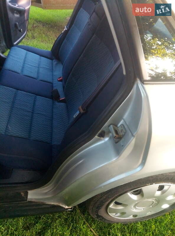 Седан Audi A4 1998 в Ярмолинцах