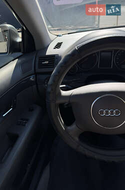 Универсал Audi A4 2002 в 