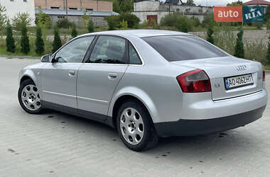 Седан Audi A4 2001 в 