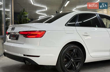 Седан Audi A4 2016 в 