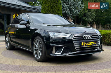Седан Audi A4 2018 в Львове