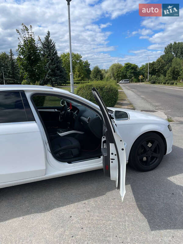 Универсал Audi A4 2010 в Вараше