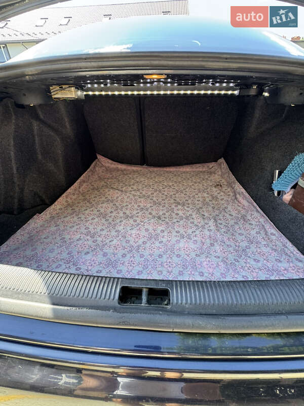 Седан Audi A4 1998 в Вараше