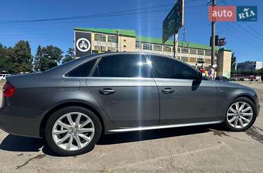 Седан Audi A4 2013 в 