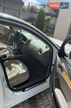 Седан Audi A4 2010 в 