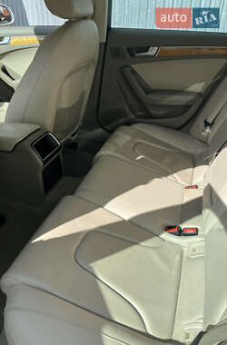 Седан Audi A4 2010 в 
