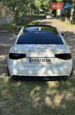 Седан Audi A4 2012 в 