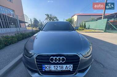 Седан Audi A4 2013 в 