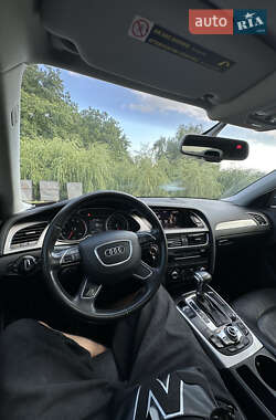 Седан Audi A4 2012 в 