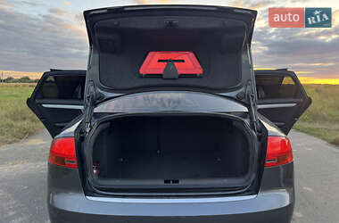 Седан Audi A4 2006 в 