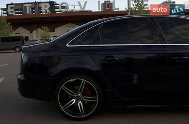 Седан Audi A4 2010 в 
