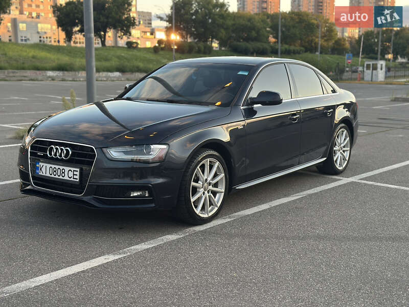 Седан Audi A4 2015 в 