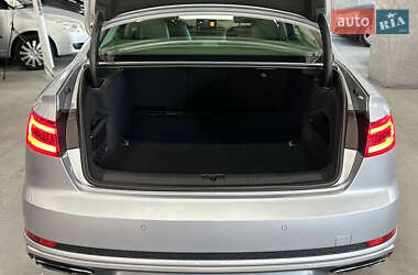Седан Audi A4 2019 в 