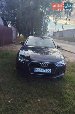 Седан Audi A4 2018 в 