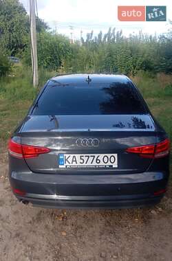 Седан Audi A4 2018 в 
