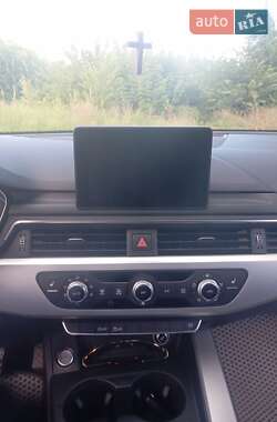 Седан Audi A4 2018 в 