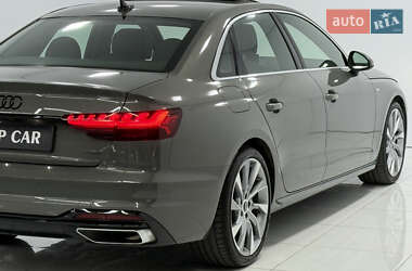 Седан Audi A4 2022 в 