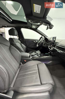 Седан Audi A4 2022 в 