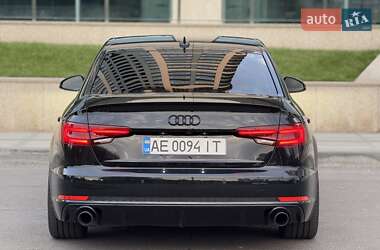 Седан Audi A4 2017 в 