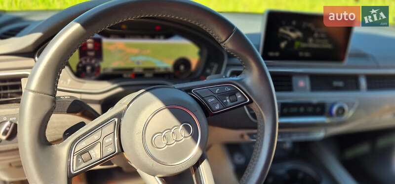 Седан Audi A4 2018 в Львове