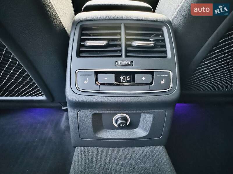 Седан Audi A4 2018 в Одессе