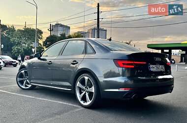 Седан Audi A4 2018 в 