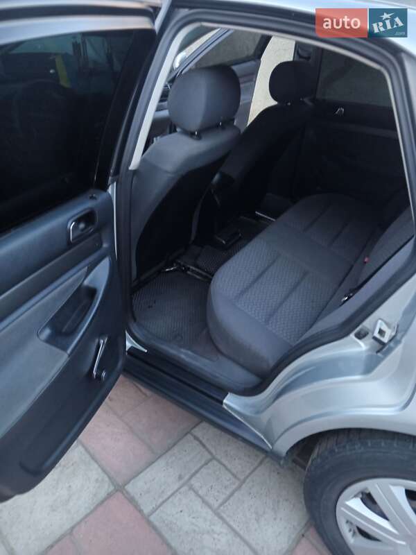 Седан Audi A4 1997 в Львове