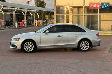 Седан Audi A4 2012 в 